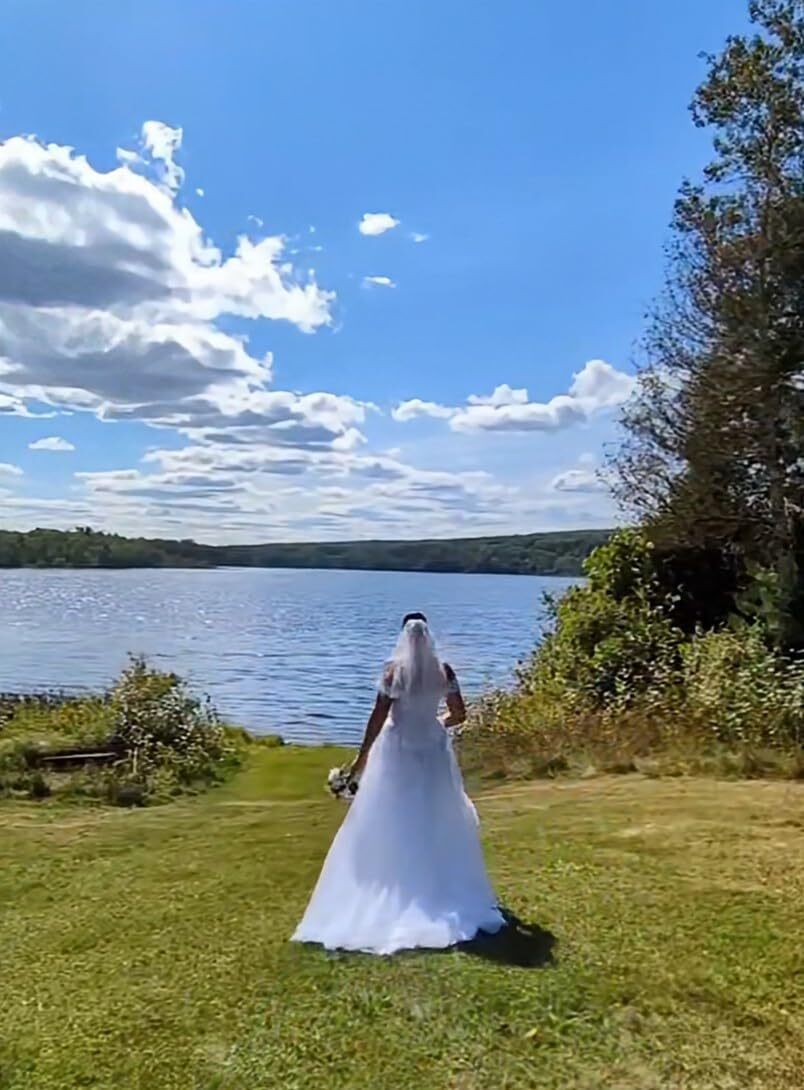 lakeside wedding Quebec
